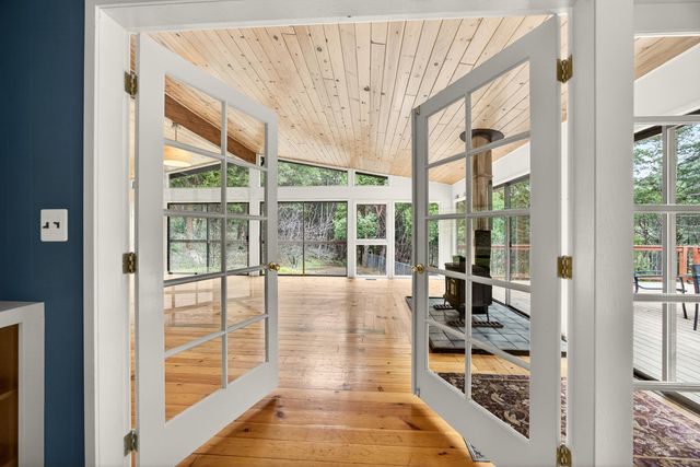 2922 Anderson Creek Road, Talent, OR 97540