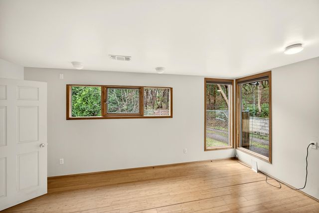 2922 Anderson Creek Road, Talent, OR 97540