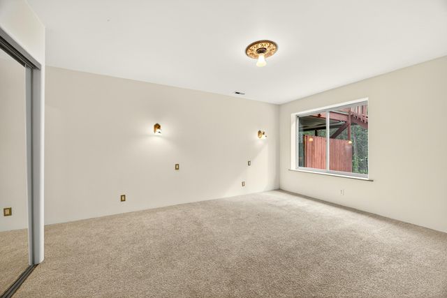 2922 Anderson Creek Road, Talent, OR 97540