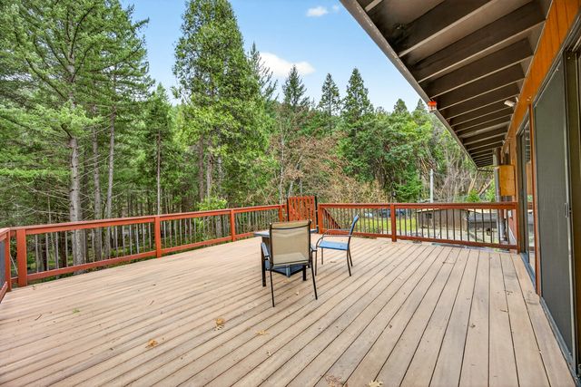 2922 Anderson Creek Road, Talent, OR 97540