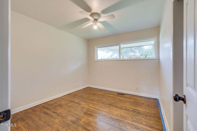412 Colonial Heights Road, Kingsport, TN 37663