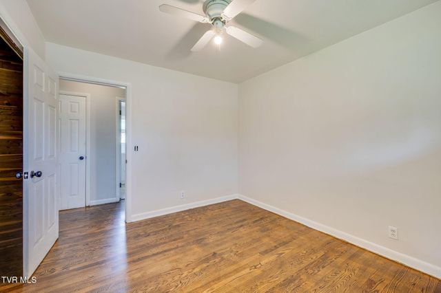 412 Colonial Heights Road, Kingsport, TN 37663