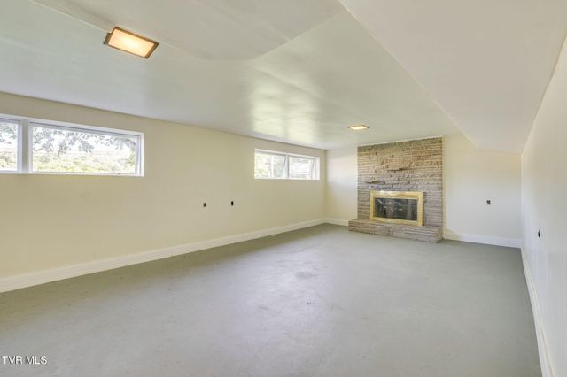 412 Colonial Heights Road, Kingsport, TN 37663