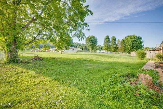 412 Colonial Heights Road, Kingsport, TN 37663