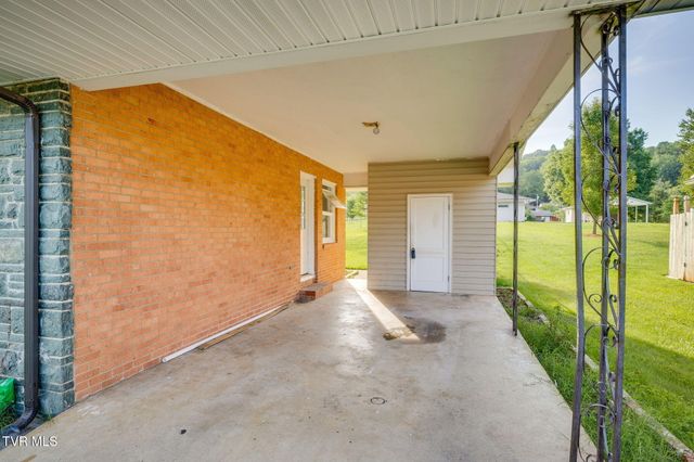 412 Colonial Heights Road, Kingsport, TN 37663