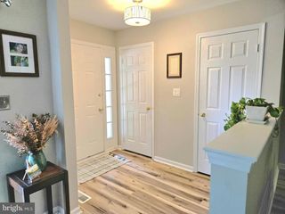 8501 SPRUCE MILL DR, Yardley, PA 19067