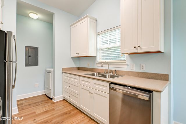 83 Summerfield Ct Apt 922, Hilton Head Island, SC 29926