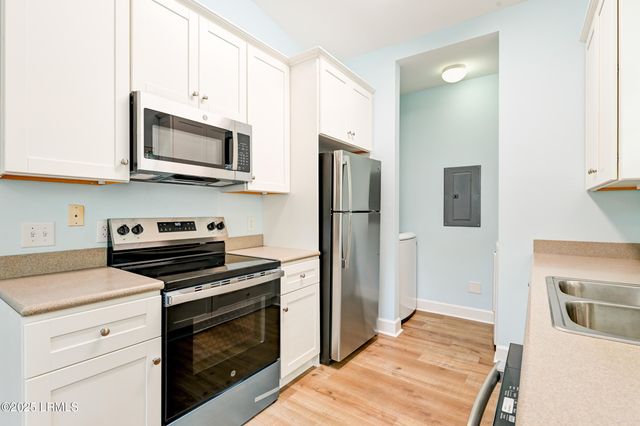 83 Summerfield Ct Apt 922, Hilton Head Island, SC 29926