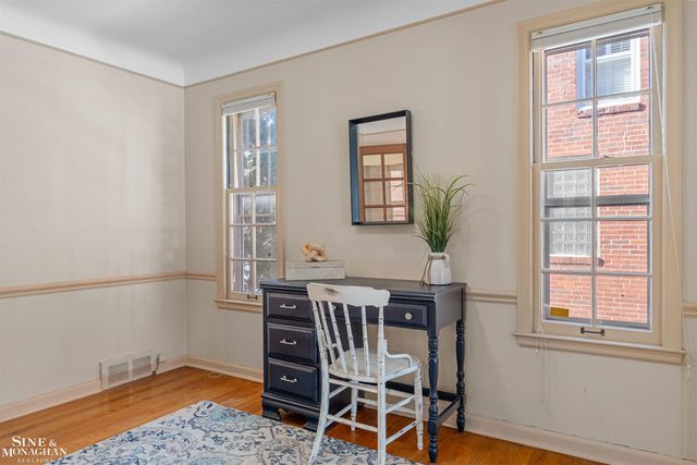 343 Mount Vernon Avenue, Grosse Pointe, MI 48236