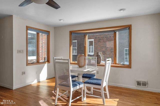 343 Mount Vernon Avenue, Grosse Pointe, MI 48236