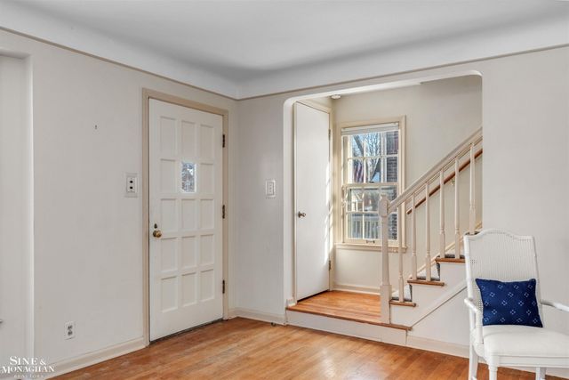 343 Mount Vernon Avenue, Grosse Pointe, MI 48236