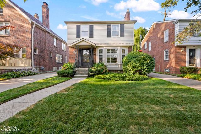 343 Mount Vernon Avenue, Grosse Pointe, MI 48236