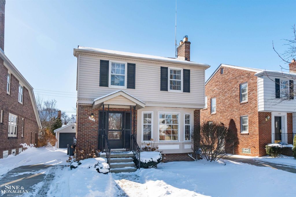 343 Mount Vernon Avenue, Grosse Pointe, MI 48236