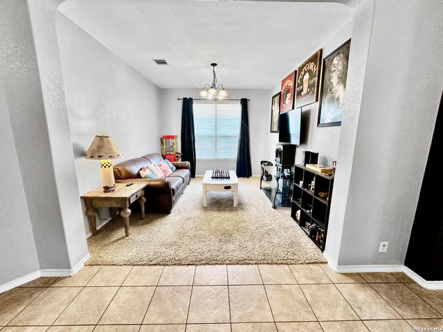 621 MAGDALENA LN, New Braunfels, TX 78132