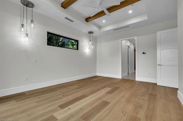 1009 29th AVE N, Naples, FL 34103