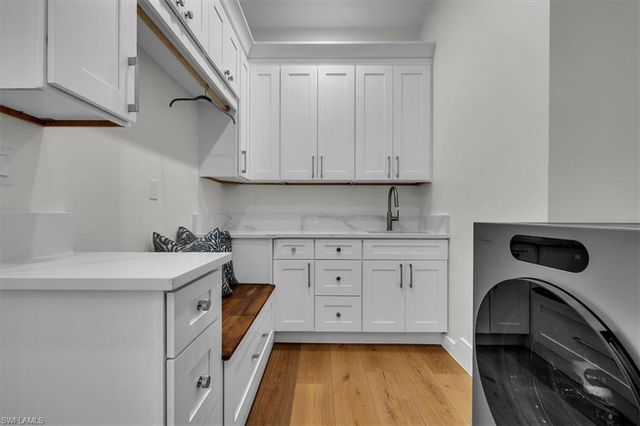 1009 29th AVE N, Naples, FL 34103