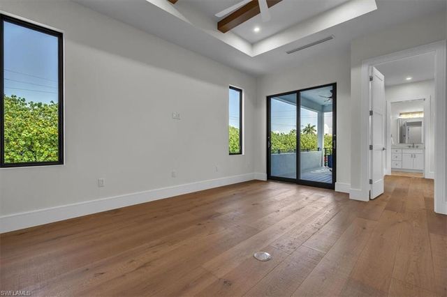 1009 29th AVE N, Naples, FL 34103