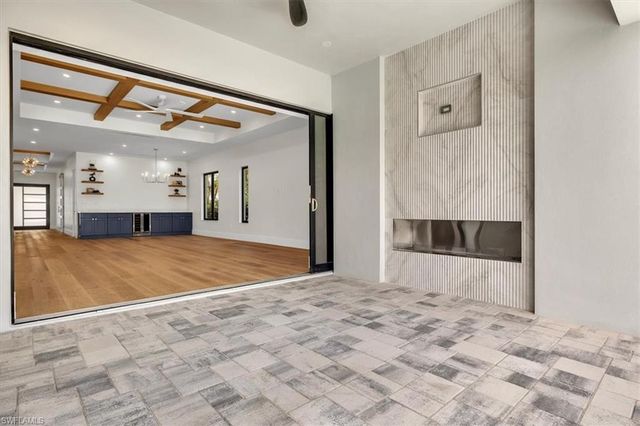 1009 29th AVE N, Naples, FL 34103