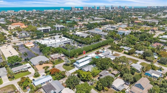 1009 29th AVE N, Naples, FL 34103