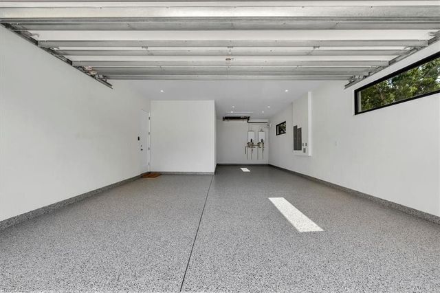 1009 29th AVE N, Naples, FL 34103