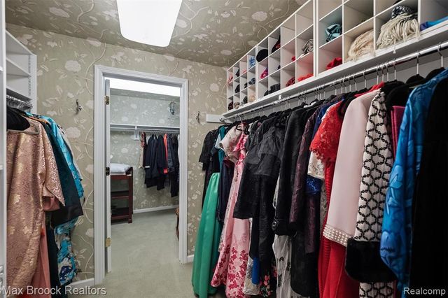 969 Bloomfield Woods, Bloomfield Hills, MI 48304