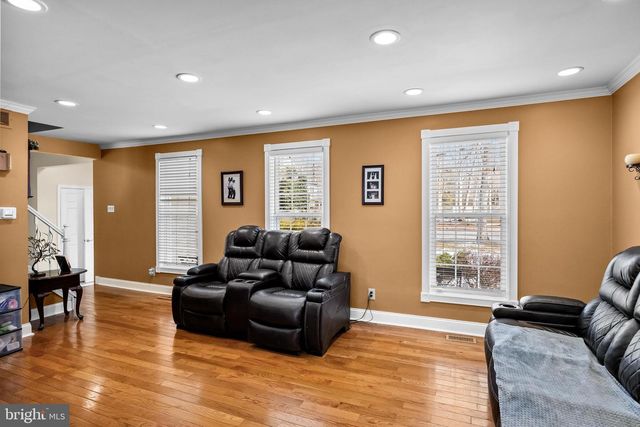 10 WASHBURNE AVE, Berlin, NJ 08009