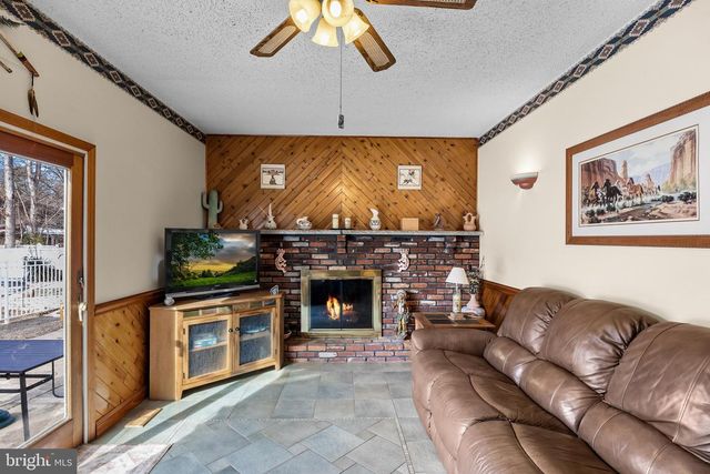 10 WASHBURNE AVE, Berlin, NJ 08009