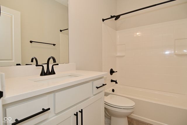 12014 Gia Court, Noblesville, IN 46060