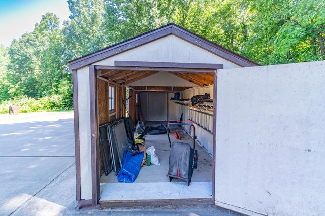 8805 Stadium Drive, Kalamazoo, MI 49009