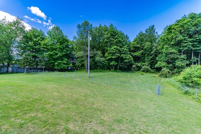 8805 Stadium Drive, Kalamazoo, MI 49009