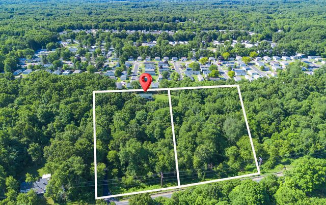 8805 Stadium Drive, Kalamazoo, MI 49009