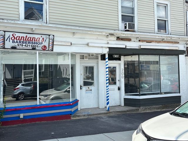 200 University Ave, Lowell, MA 01854