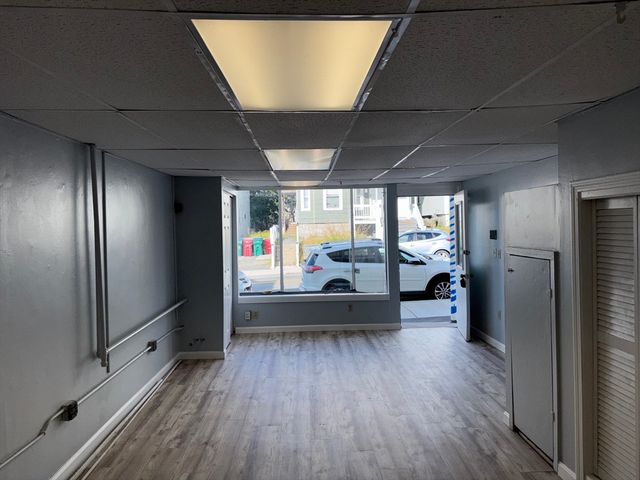 200 University Ave, Lowell, MA 01854