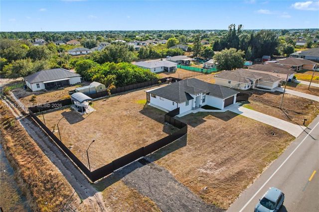 3705 SW 23rd St, Lehigh Acres, FL 33976