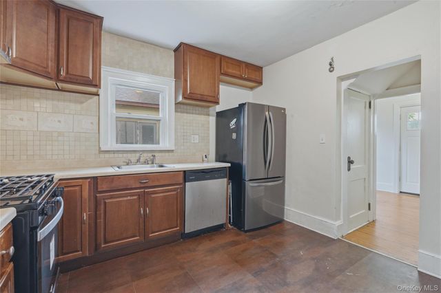 41 Irwin Avenue, Middletown, NY 10940