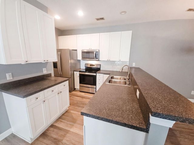906 W Marymont Lane, Charleston, SC 29414