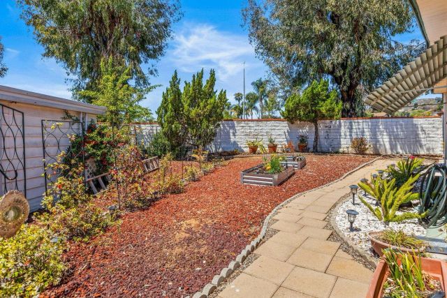 2250 N Broadway 83, Escondido, CA 92026