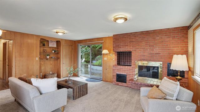 5810 NE 181st Street, Kenmore, WA 98028