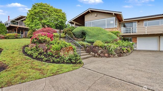 5810 NE 181st Street, Kenmore, WA 98028