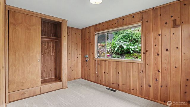5810 NE 181st Street, Kenmore, WA 98028