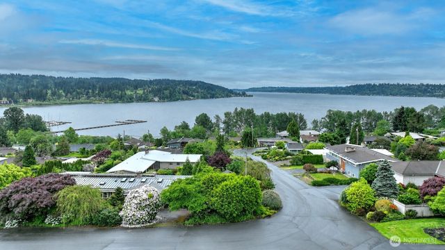 5810 NE 181st Street, Kenmore, WA 98028