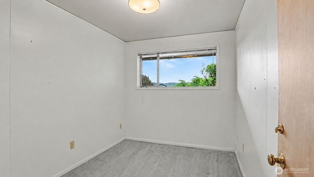 5810 NE 181st Street, Kenmore, WA 98028