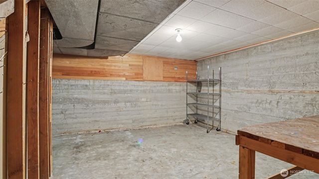 5810 NE 181st Street, Kenmore, WA 98028