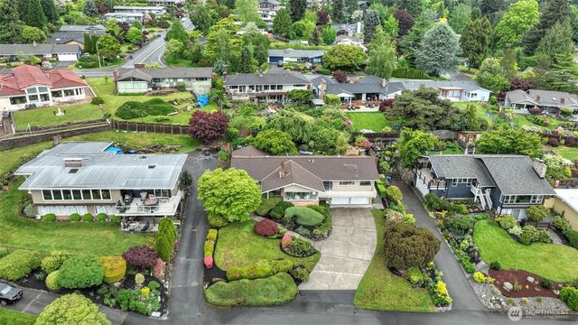 5810 NE 181st Street, Kenmore, WA 98028