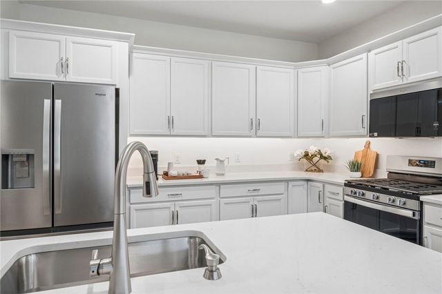 4296 Hawthorn Drive, South Park, PA 15129