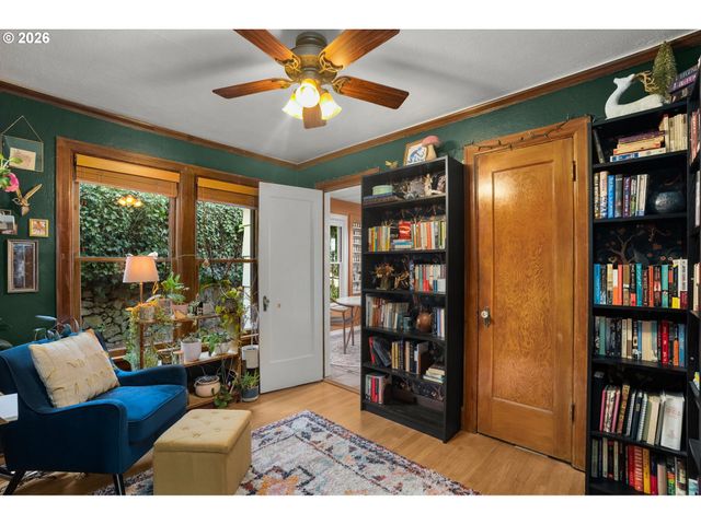 10807 Nw 2ND St, Portland, OR 97231