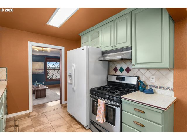 10807 Nw 2ND St, Portland, OR 97231