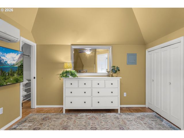 10807 Nw 2ND St, Portland, OR 97231