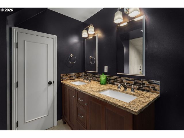 10807 Nw 2ND St, Portland, OR 97231