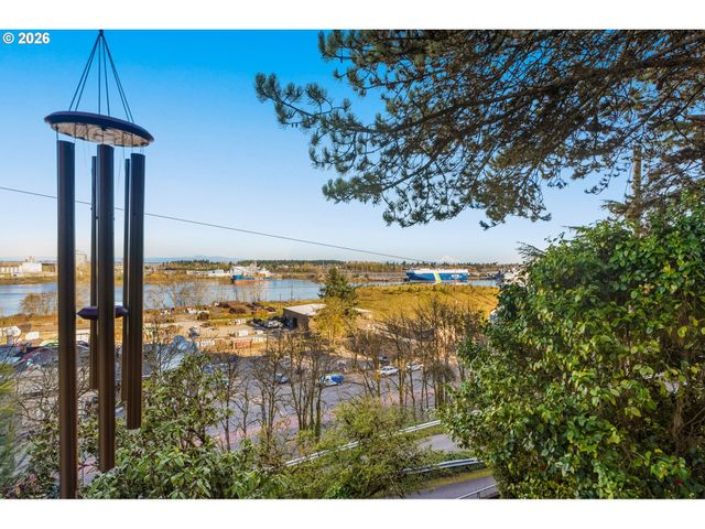 10807 Nw 2ND St, Portland, OR 97231